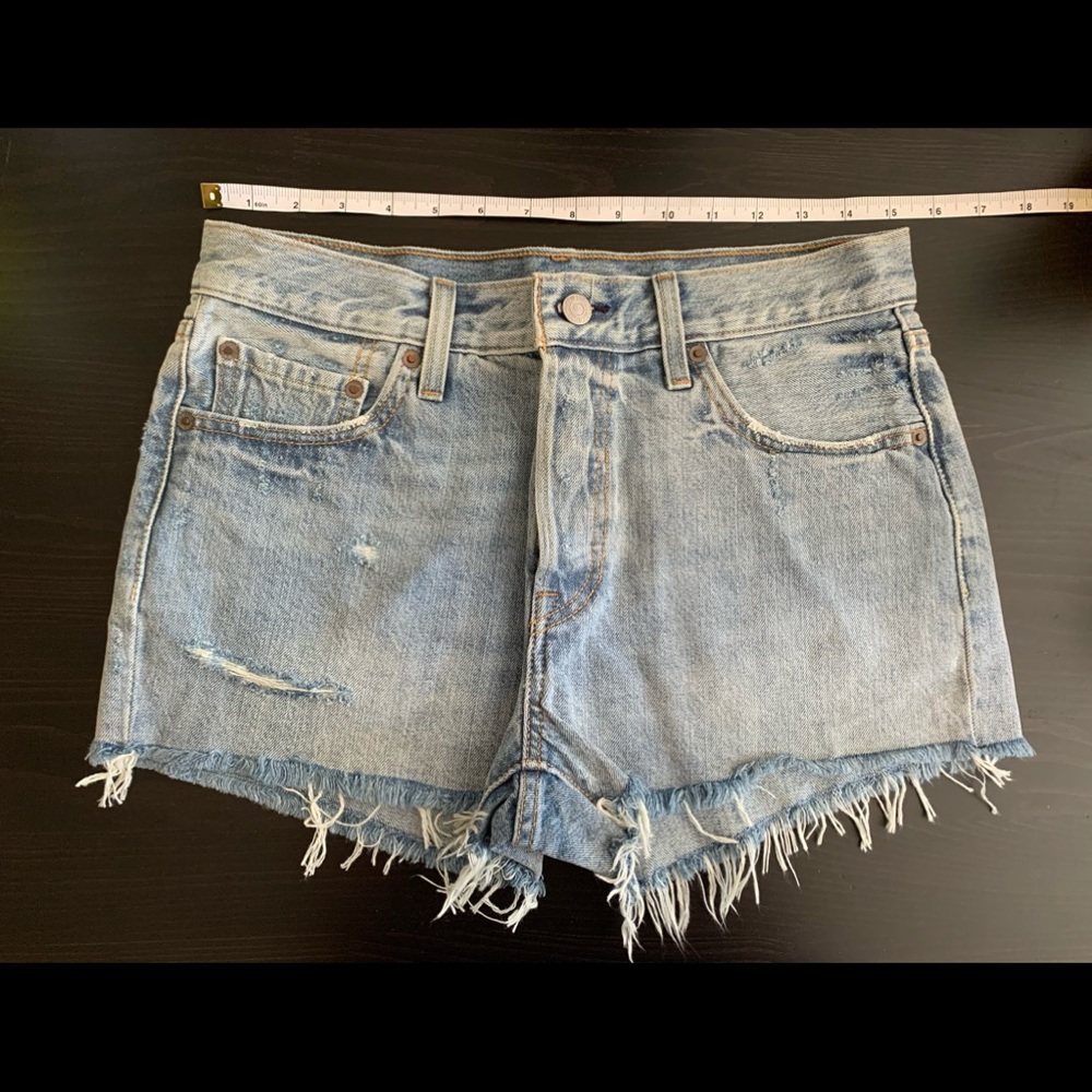 Levi’s 501 midrise shorts